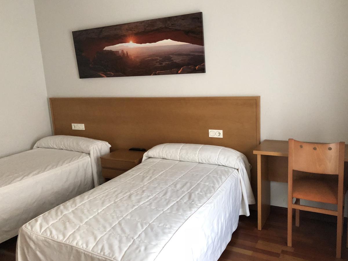 Hostal El Poligono Θαμόρα Εξωτερικό φωτογραφία